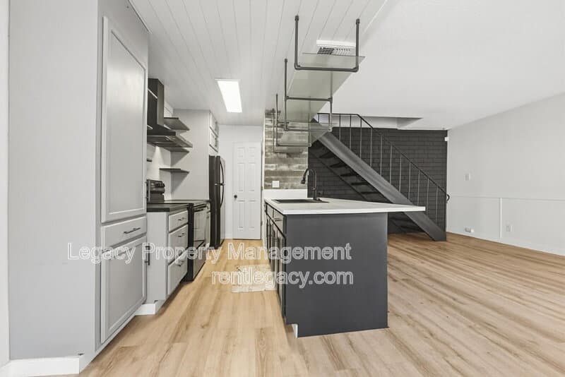 Sacramento Condo: 5146 Connecticut Dr