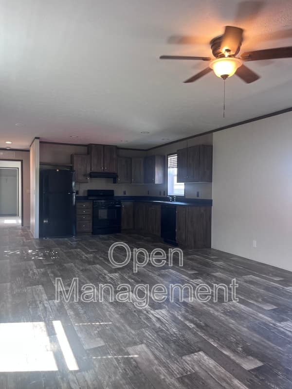 Huxley House: 511 East 1st Street