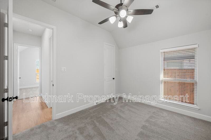 Mansfield House: 1822 Buckeye Lane