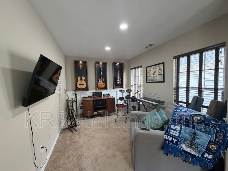 Virginia Beach House: 5525 Port Royal Drive
