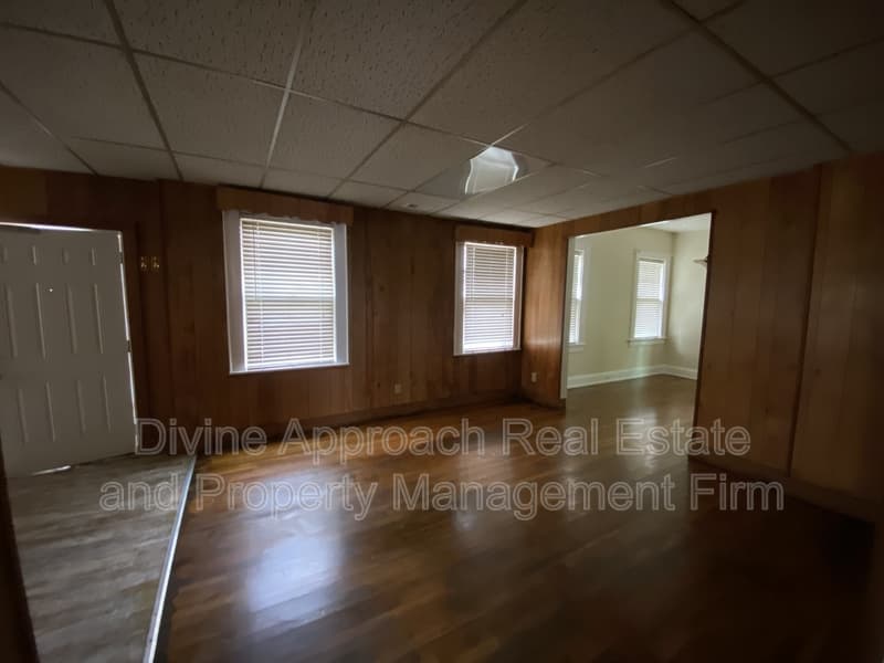 Fairfield House: 5001 Farrell Avenue