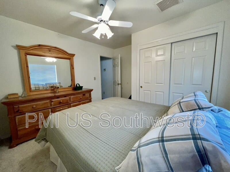 Bullhead City House: 3375 Sharon Ln