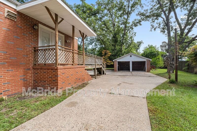 North Augusta House: 105 Nutgrove Drive