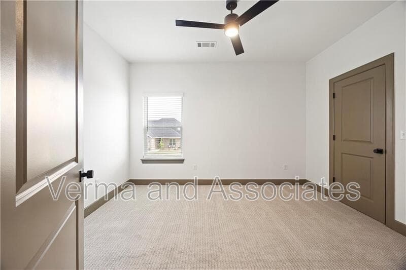 Centerton House: 1241 Mammoth St