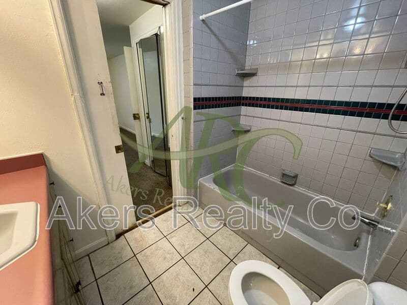 Pueblo House: 2316 Saint Clair Ave