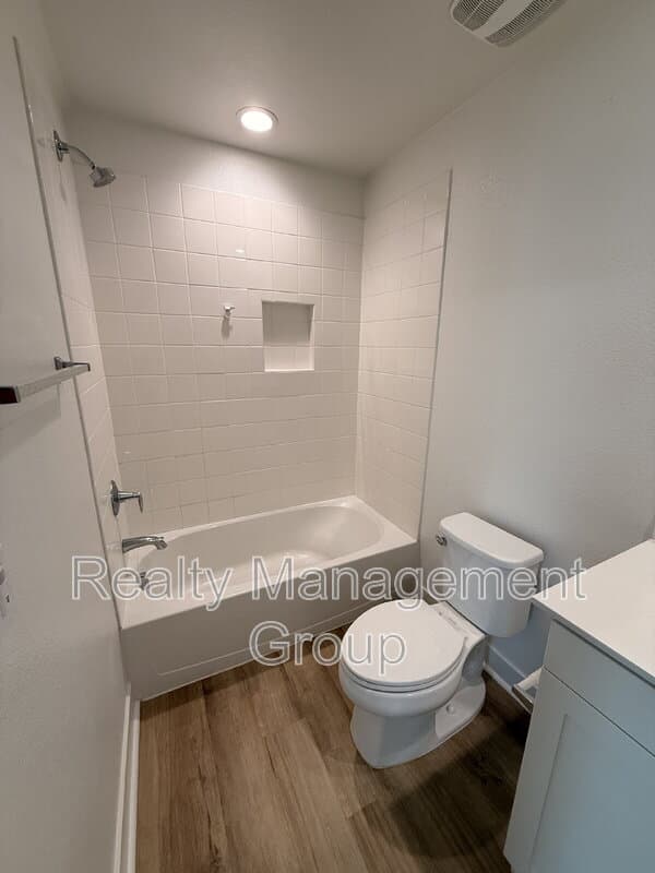 Santee House: 8711 Aruba Lane