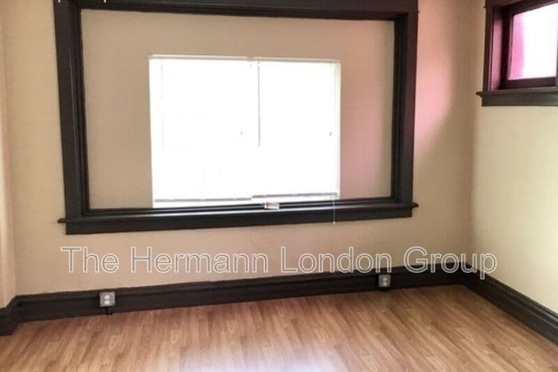 Saint Louis Condo: 4242 Dewey Ave