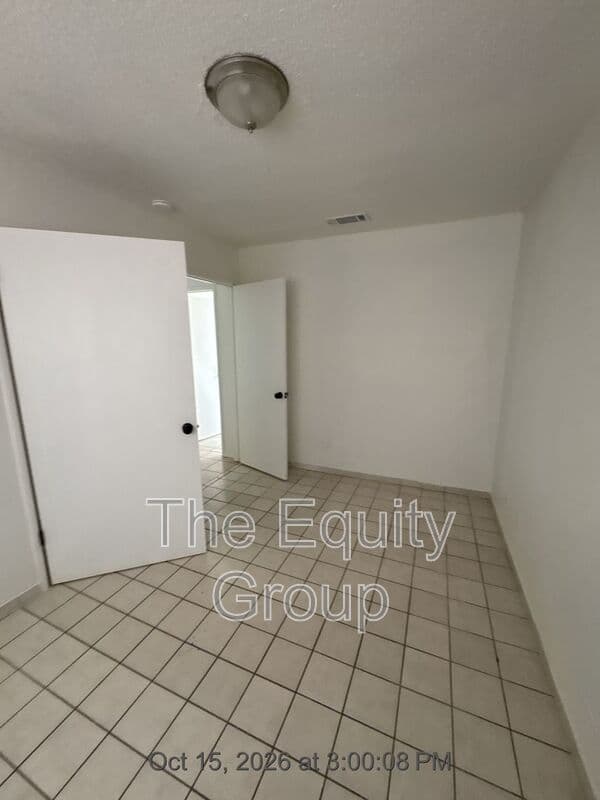 Dinuba House: 240 W Whittaker Way