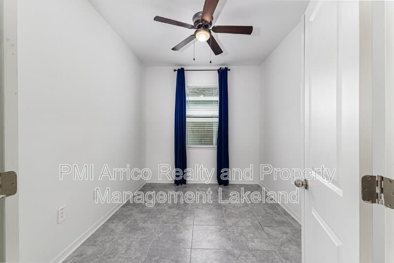 Winter Haven House: 1228 Tyler Lp