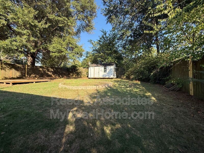 Southaven House: 7630 Rockingham
