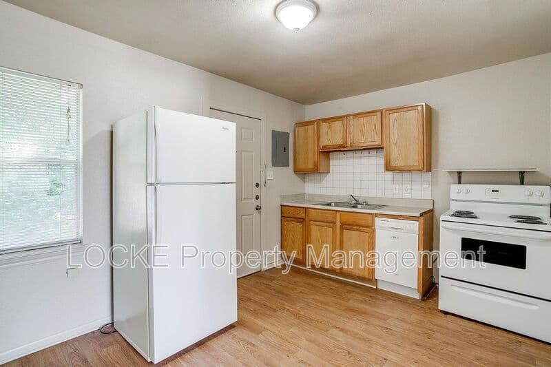 Fort Worth House: 3419 South University Drive