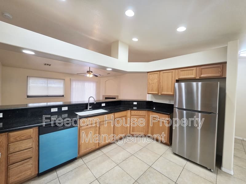 Pahrump House: 701 Mount Charleston Drive