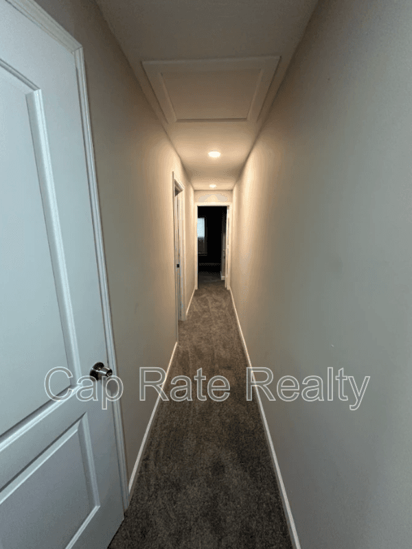 Columbus House: 55 S Wayne Ave