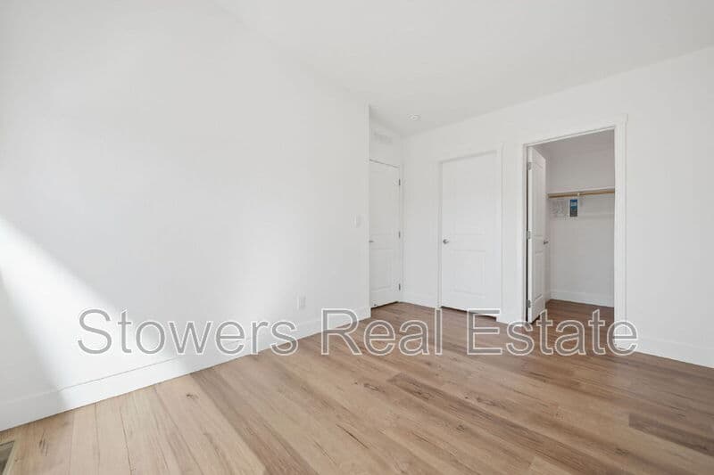 Danville House: 273 Cameo Dr