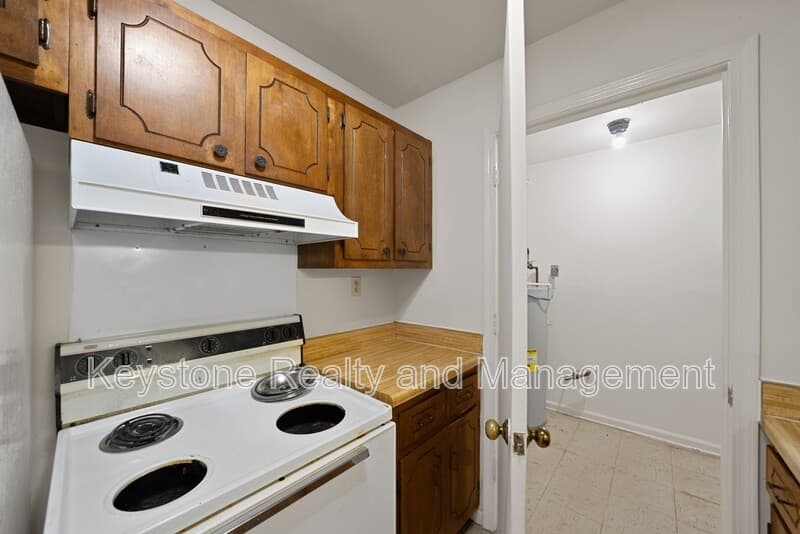 Hopkinsville Apartment: 2830-C Greenville Road