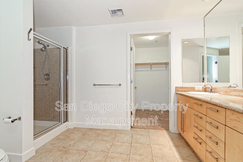 San Diego House: 801 Ash St.