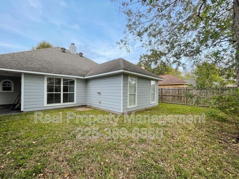 Baton Rouge House: 16346 Somersby Ave.