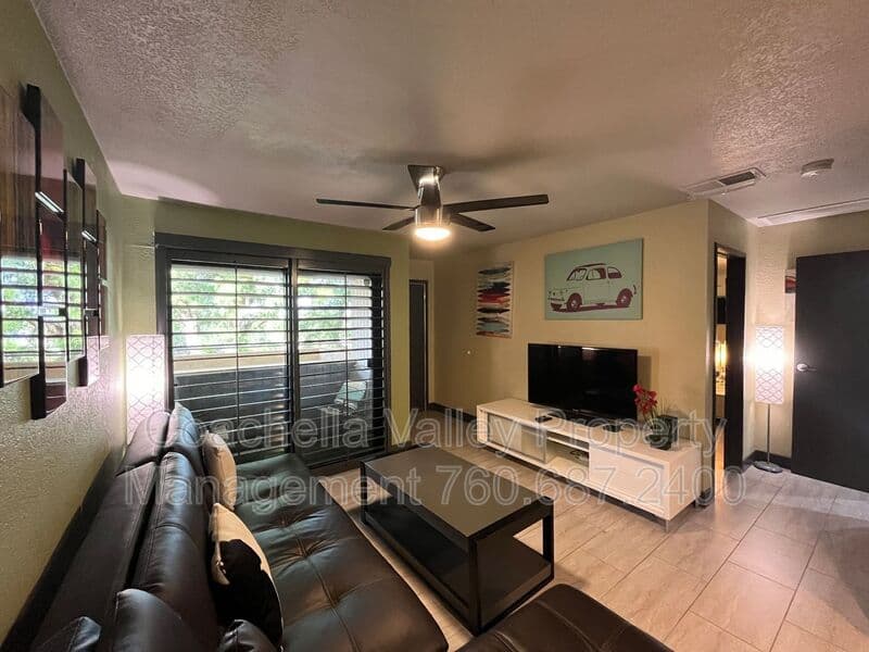 Palm Springs Condo: 2821 Los Felices Cir