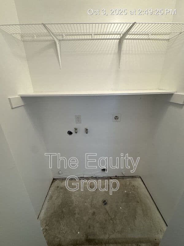 Visalia House: 2724 South Sallee Ct