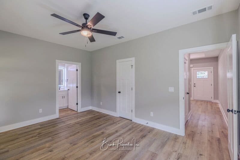 Pensacola House: 8391 Kipling St