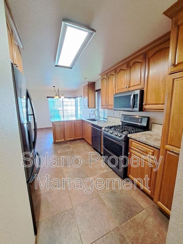 Vacaville House: 354 Bradley Dr.
