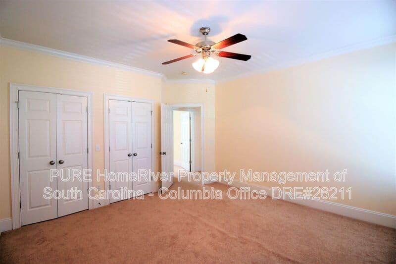Columbia House: 395 Highland Point Drive