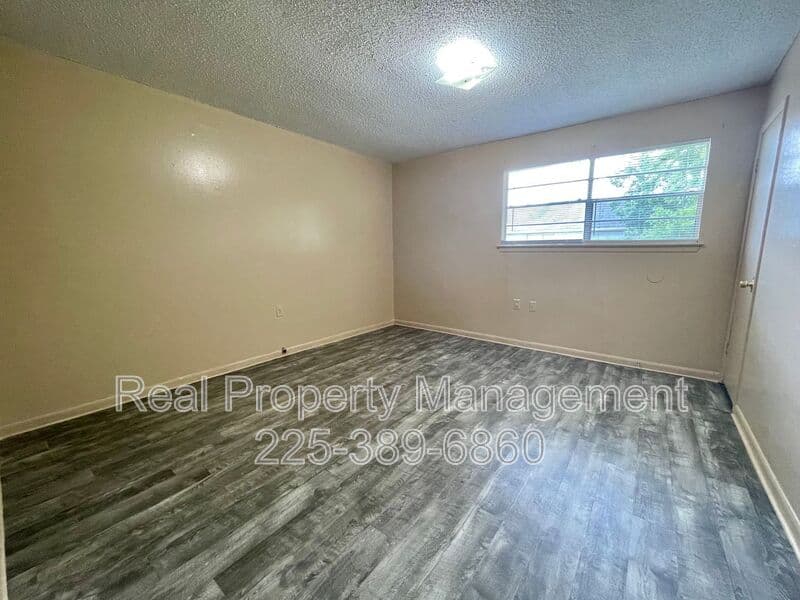 Baton Rouge Townhome: 10952 Cherry Hill Ave.