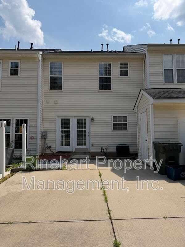 Rock Hill House: 737 Atherton Way