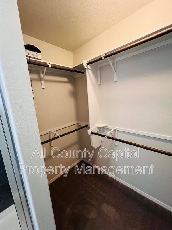 Georgetown House: 201 Oakstone Dr