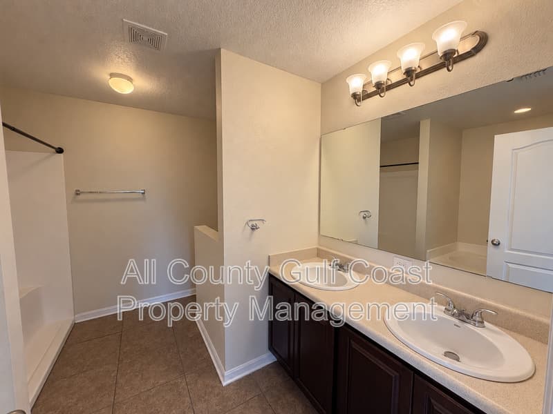 Palmetto House: 2234 10th Ave E
