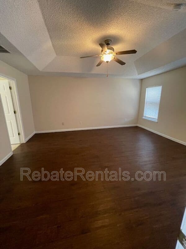 Jacksonville House: 5009 Grand Lakes Drive
