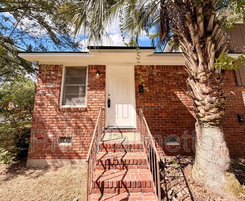 Columbia Condo: 3209 Wilmot Ave