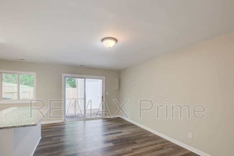 Virginia Beach House: 5375 Grand Lake Crescent