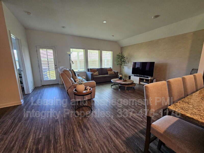 Zachary House: 727 LAMBOT AVE
