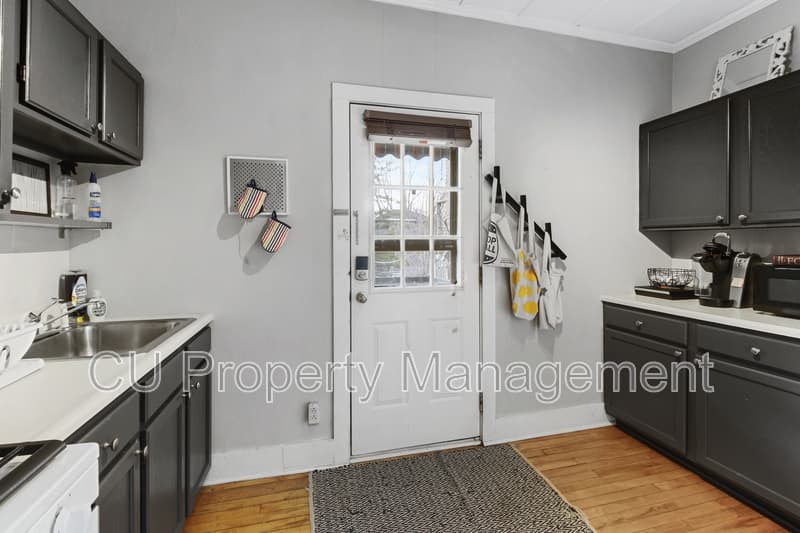 Champaign Condo: 415 North Neil Street - 2