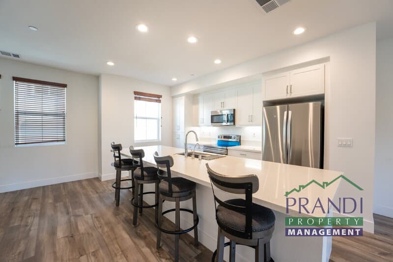 Novato Condo: 906 Rockview Rd