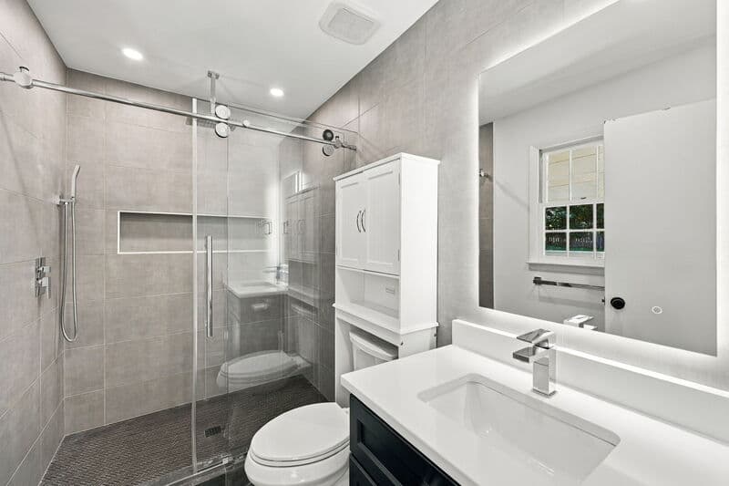 Raleigh House: 412 Pinecroft Drive