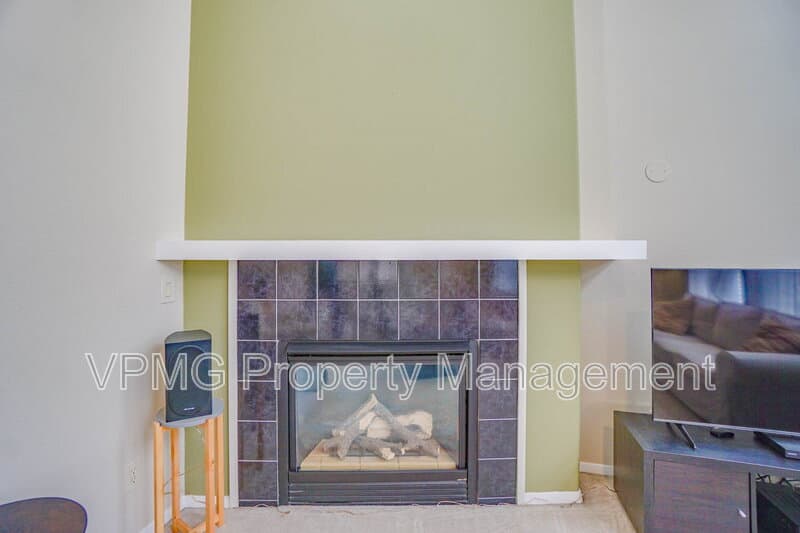 Vancouver Condo: 13210 SE 7th St