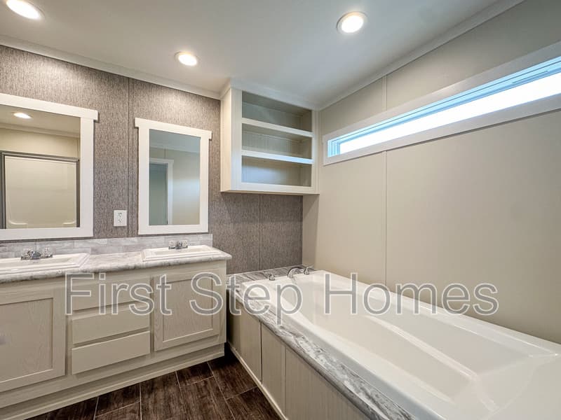 Greenville House: 237 Noriker Dr