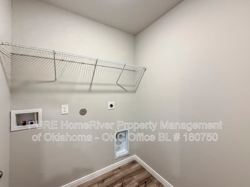 El Reno House: 1609 Vermilion Ln