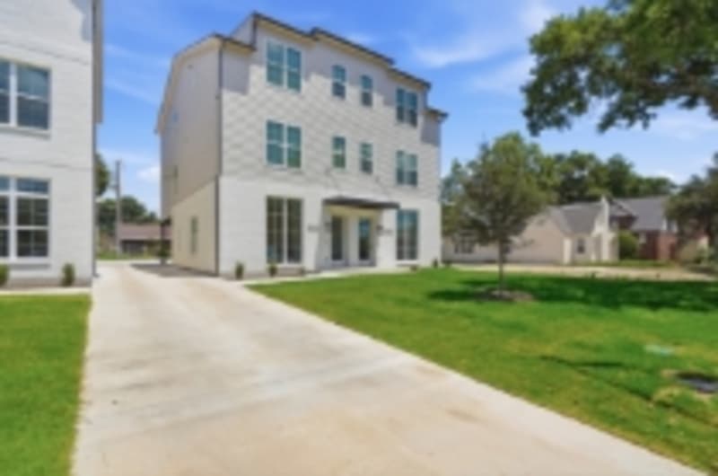 Fort Worth House: 3323 South University Drive