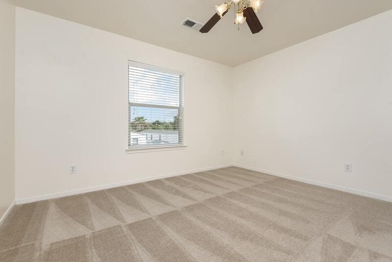 Dickinson Townhome: 2130 St Lucia Calle