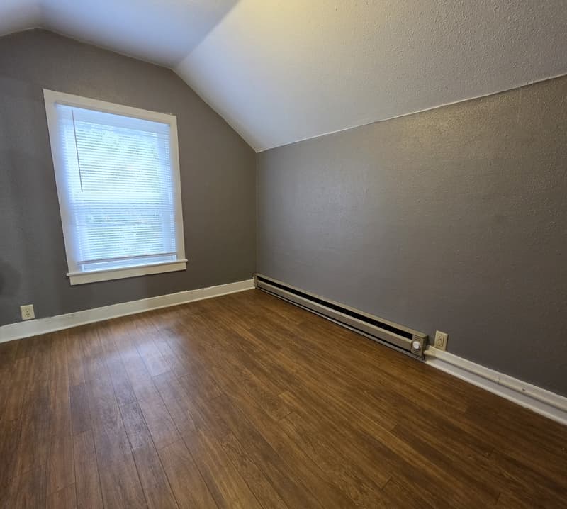 Oshkosh Condo: 515 Jackson Street - Upper