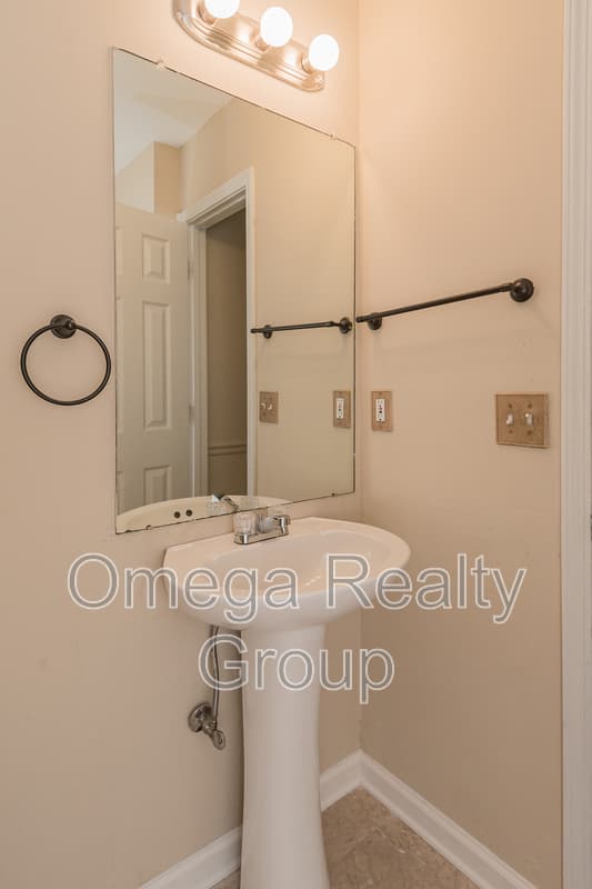 Pinson House: 6450 Kimberly Loop