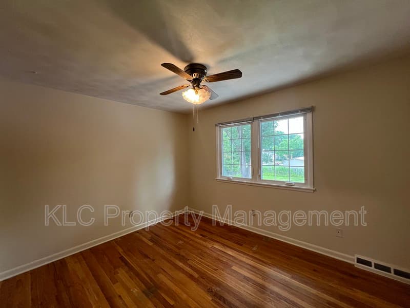 Clive House: 1691 NW 85th St - Apt 2