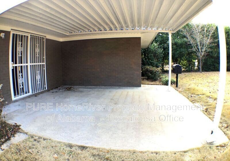 Tuscaloosa House: 151 Lenora Drive