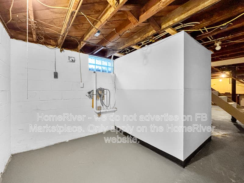 New Castle House: 1406 N Mercer St