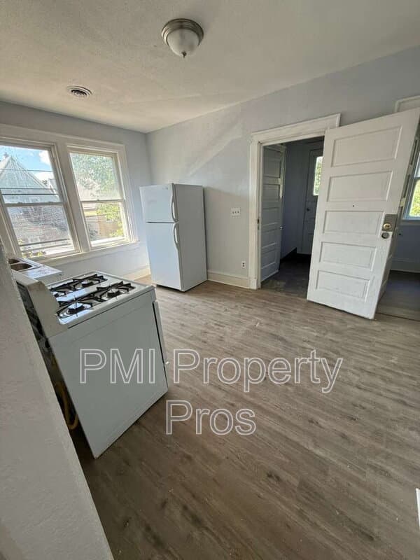 Milwaukee Condo: 1623 N 38th St