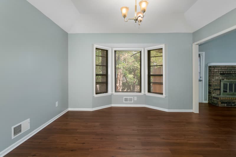 Lee's Summit House: 3513 NE Stanton St