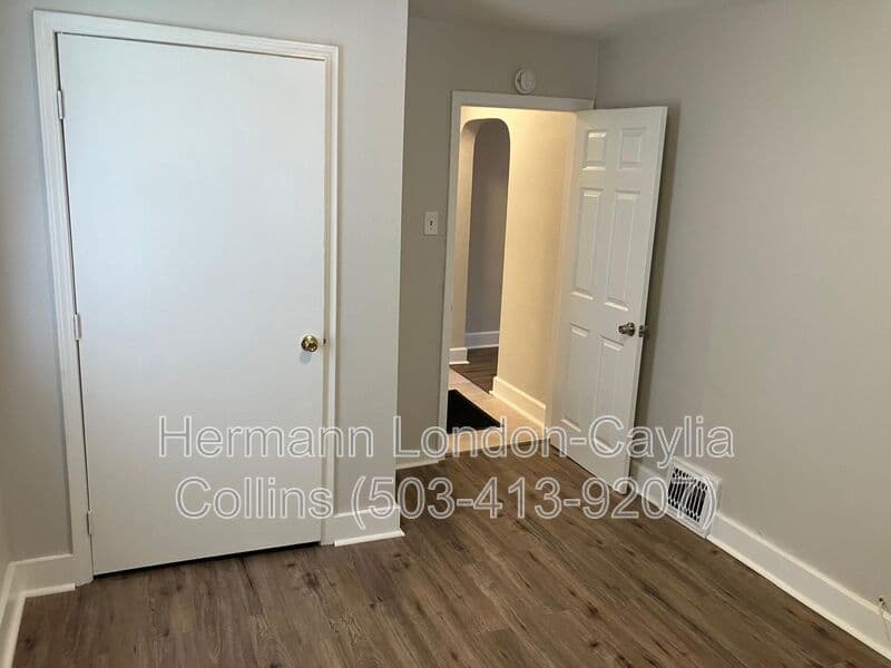 Saint Louis House: 5229 Fletcher Street